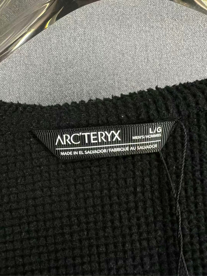 black delta hybrid fleece half-zip jacket