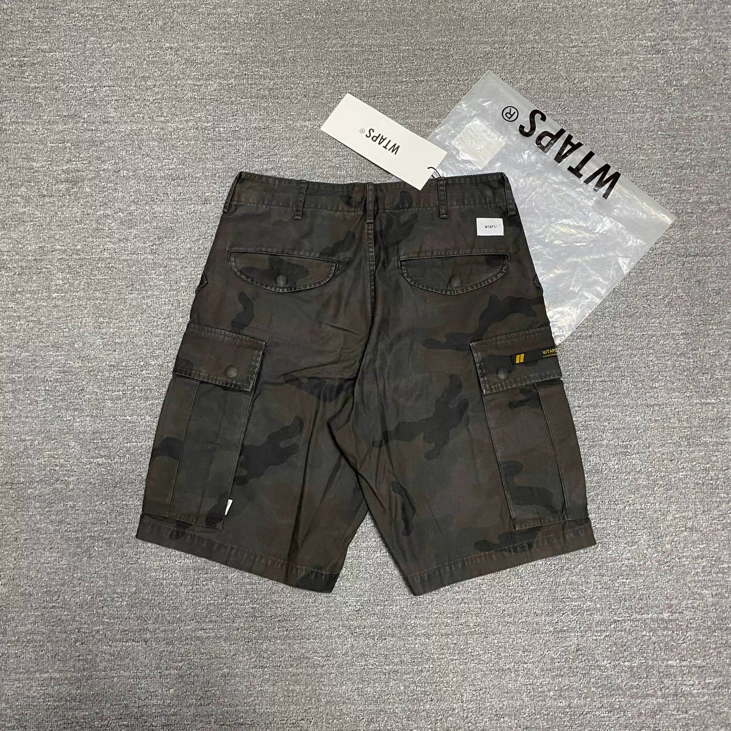 WTAPS 20SS Cargo Camouflage Washed Shorts