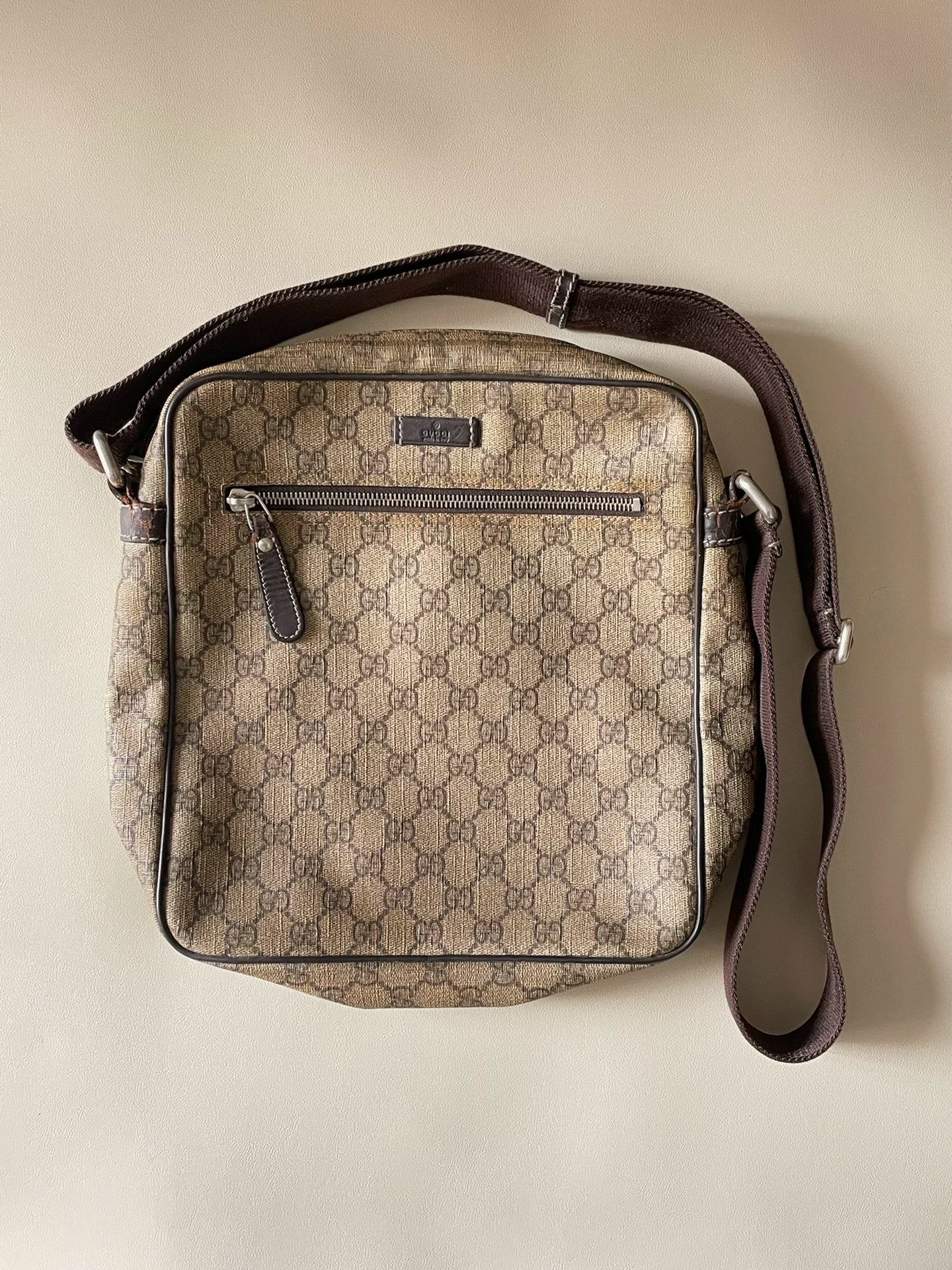 classic gucci vintage crossbody bag