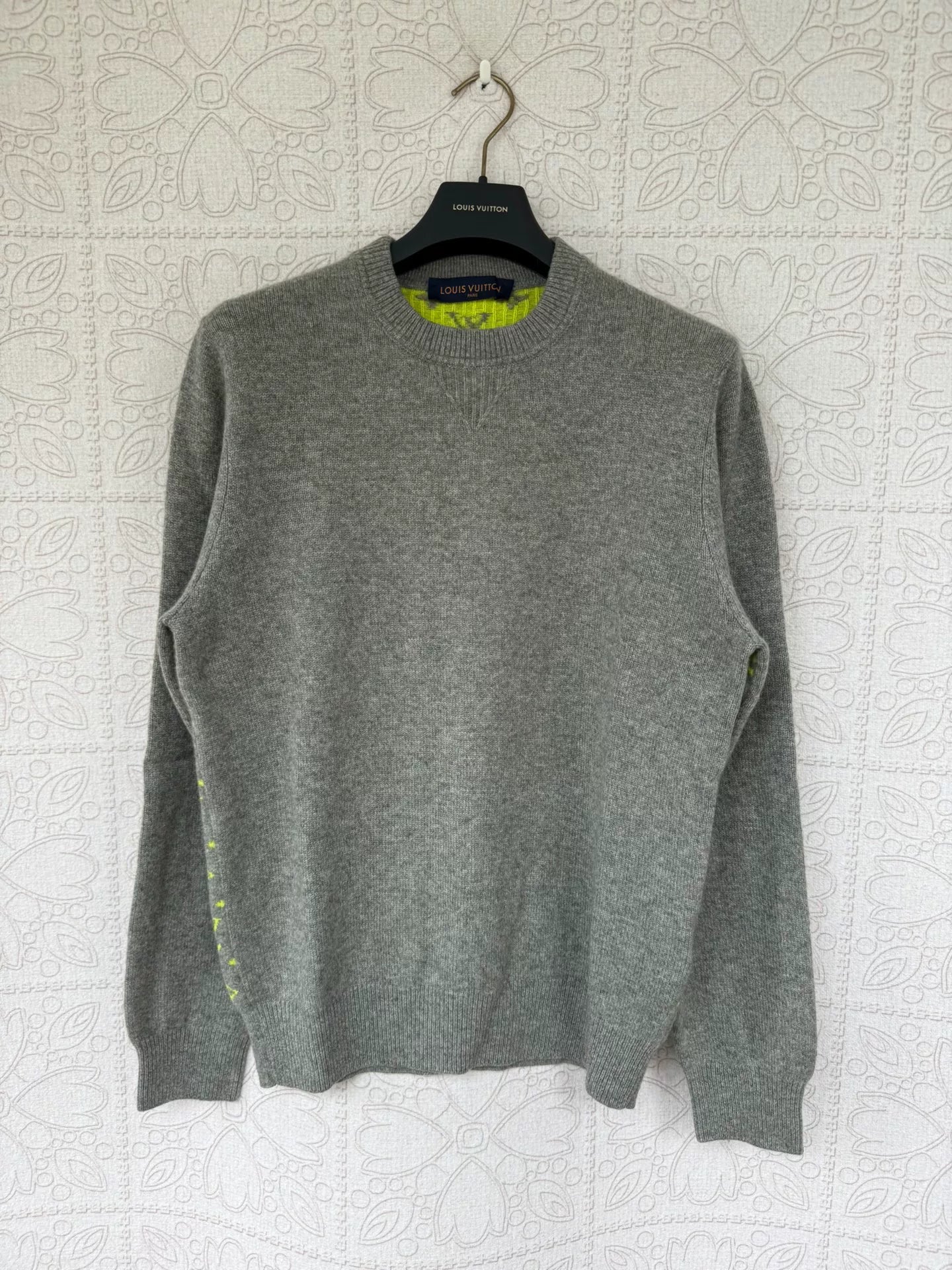 gray cashmere sweater with print design