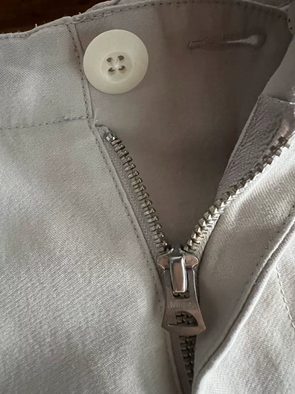 breathable cream work shorts with details