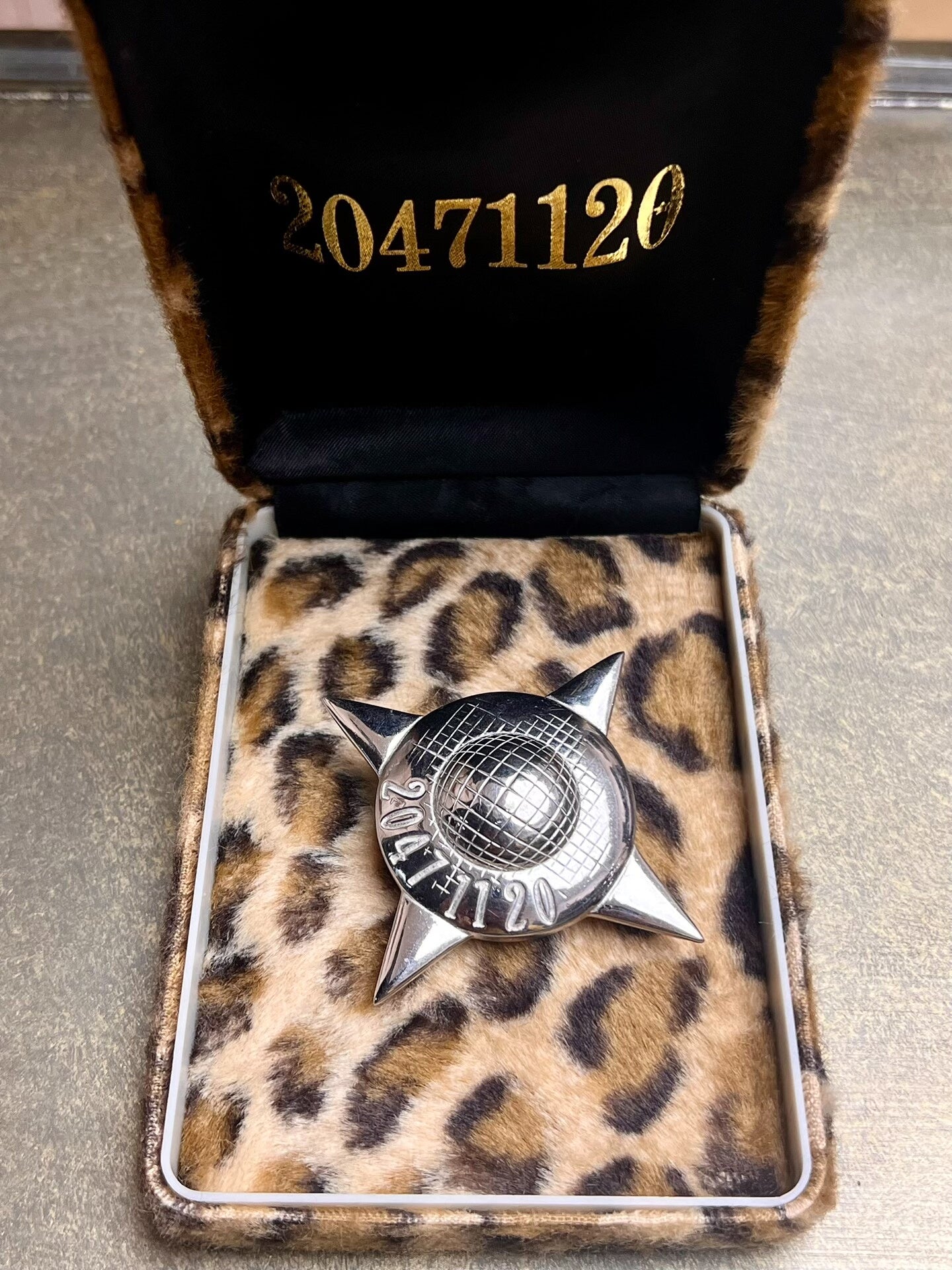 stylish cross pin brooch accessory