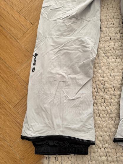 burton 2L AK cyclic bib snow pants