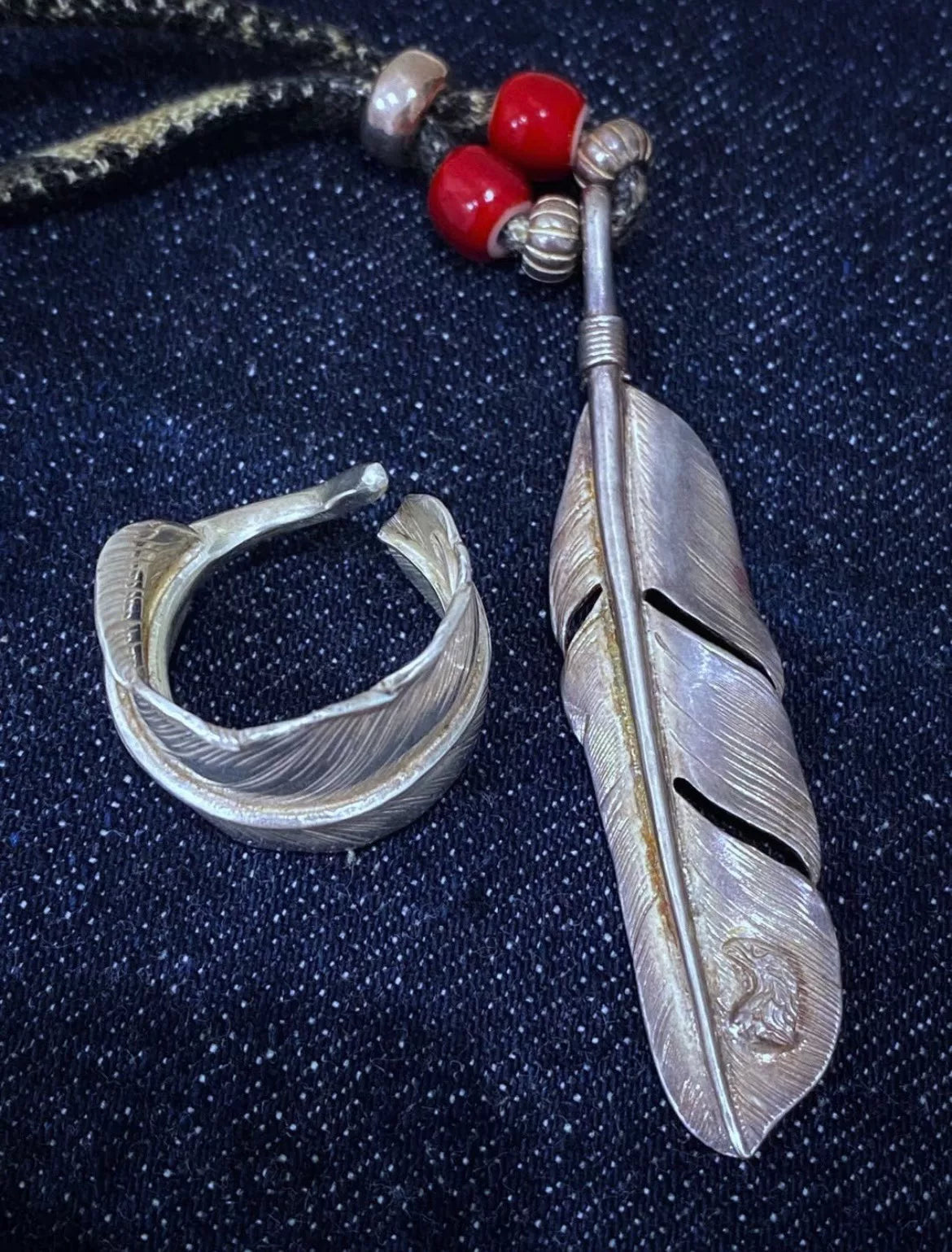 larry smith feather silver ring