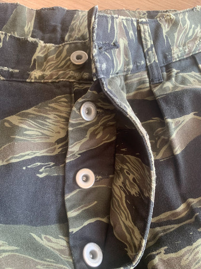 MADNESS Camouflage Cargo Shorts 22SS