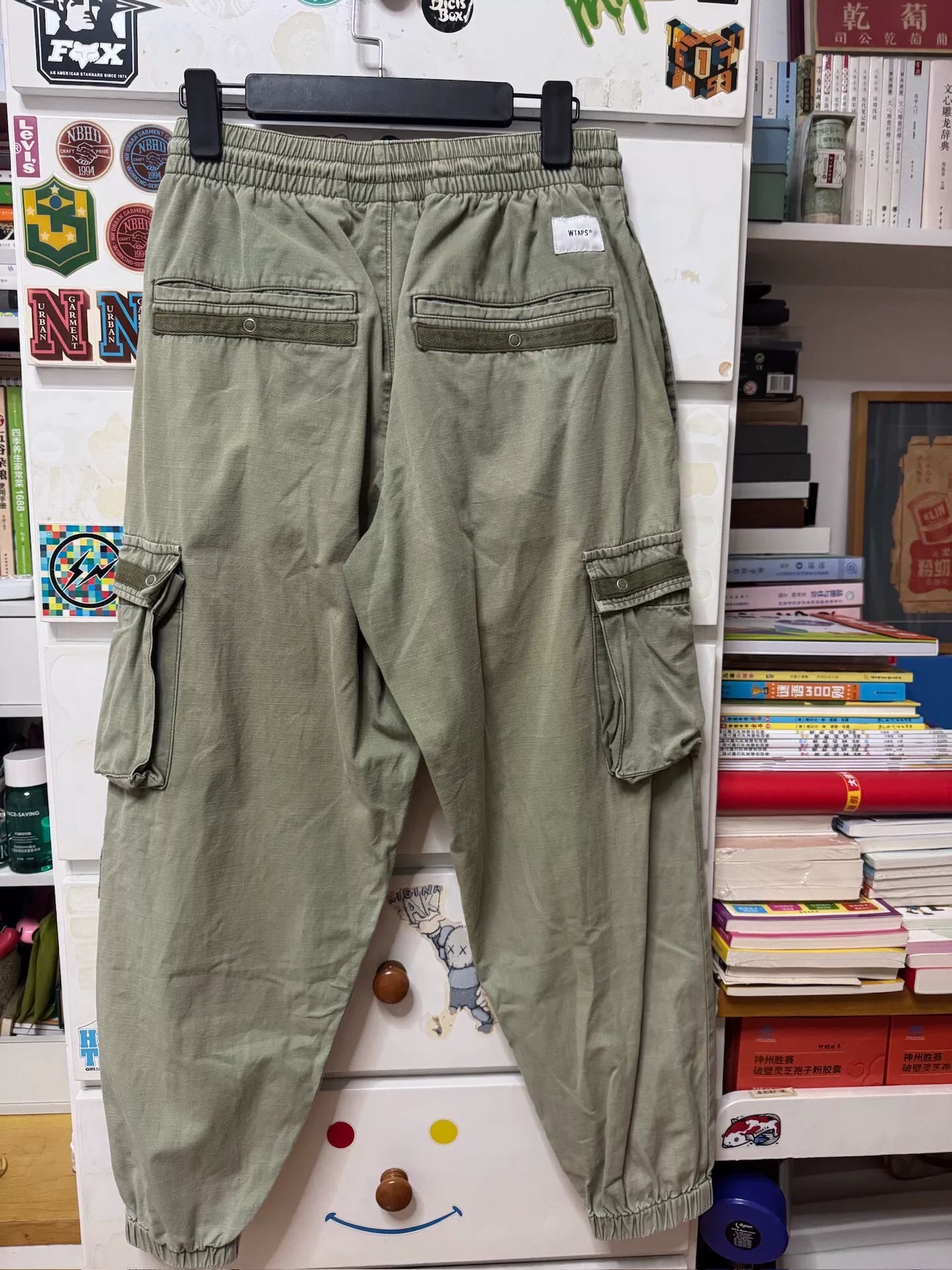 wtaps 18aw smock cargo pants in green