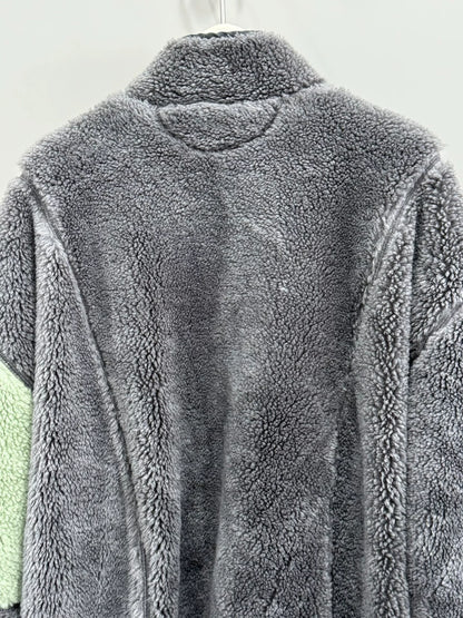 gray fleece zip-up jacket size M