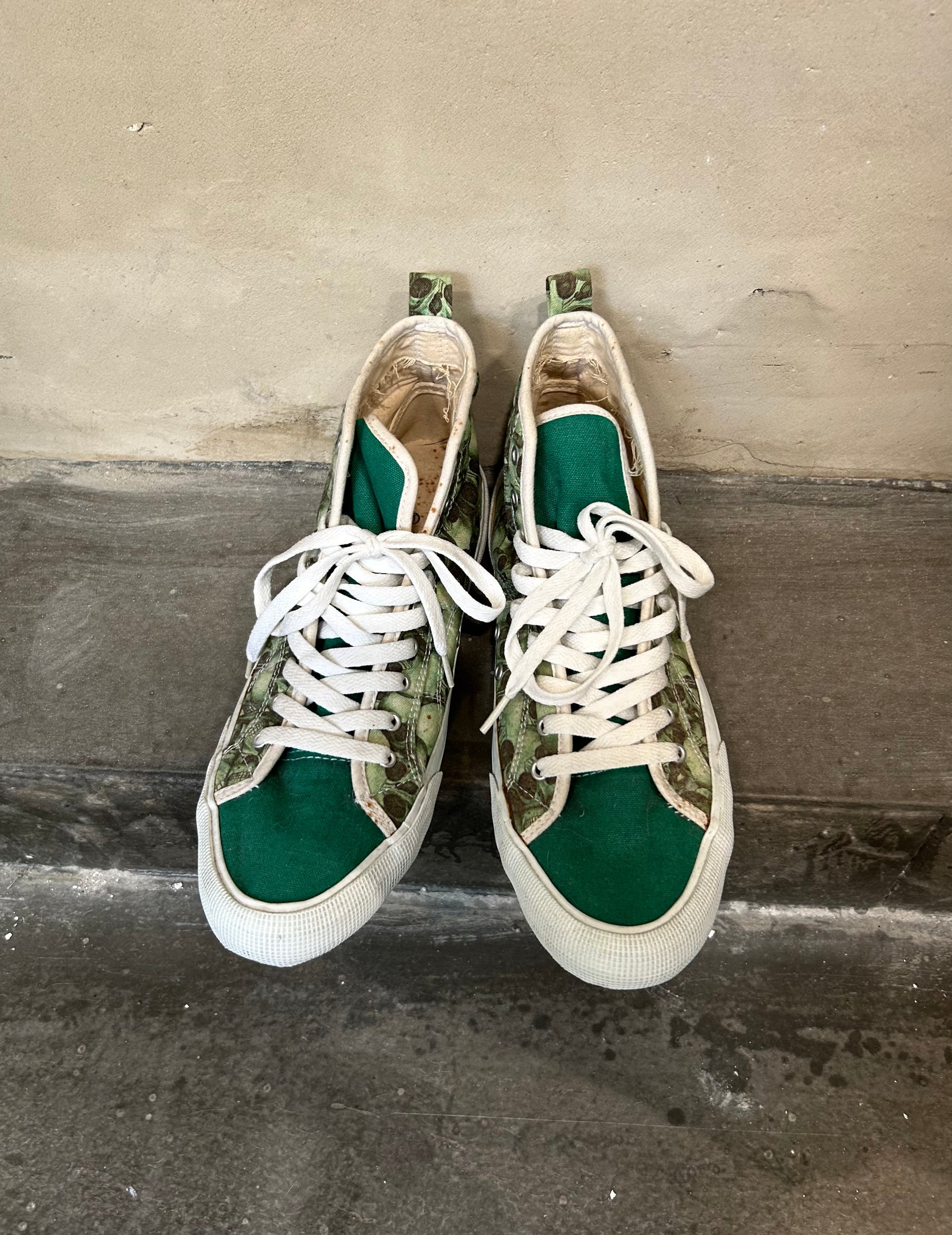 UNDERCOVER 05ss Skull Sneakers