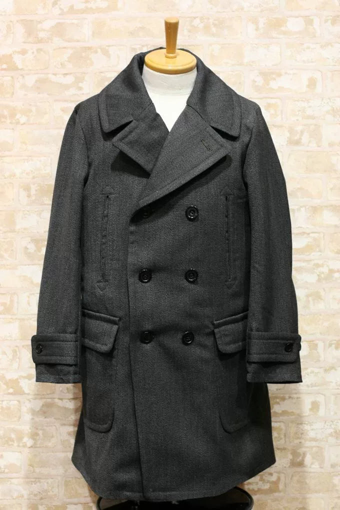 luxurious wool double-breasted coat with removable lining