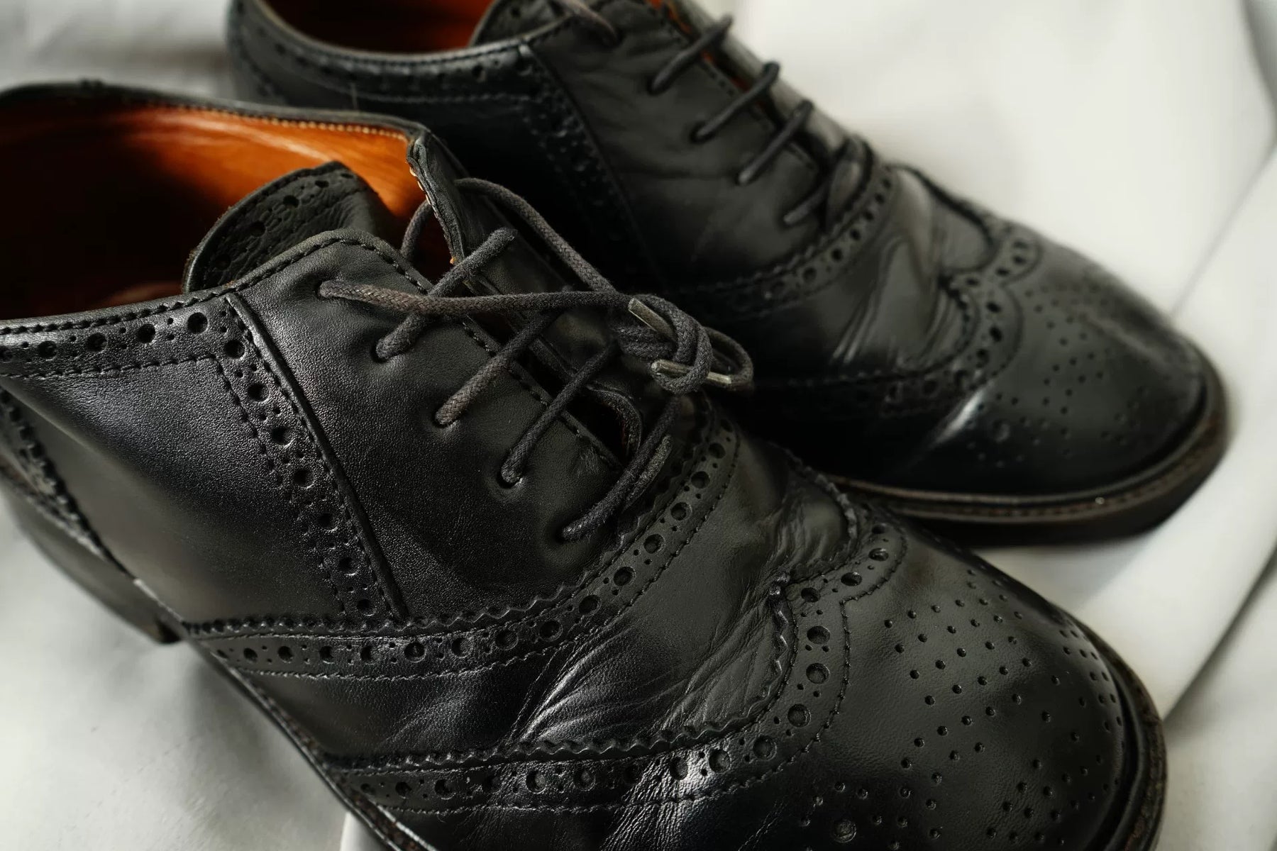Dries Van Noten Cut-Out Carved Brogue Leather Shoes
