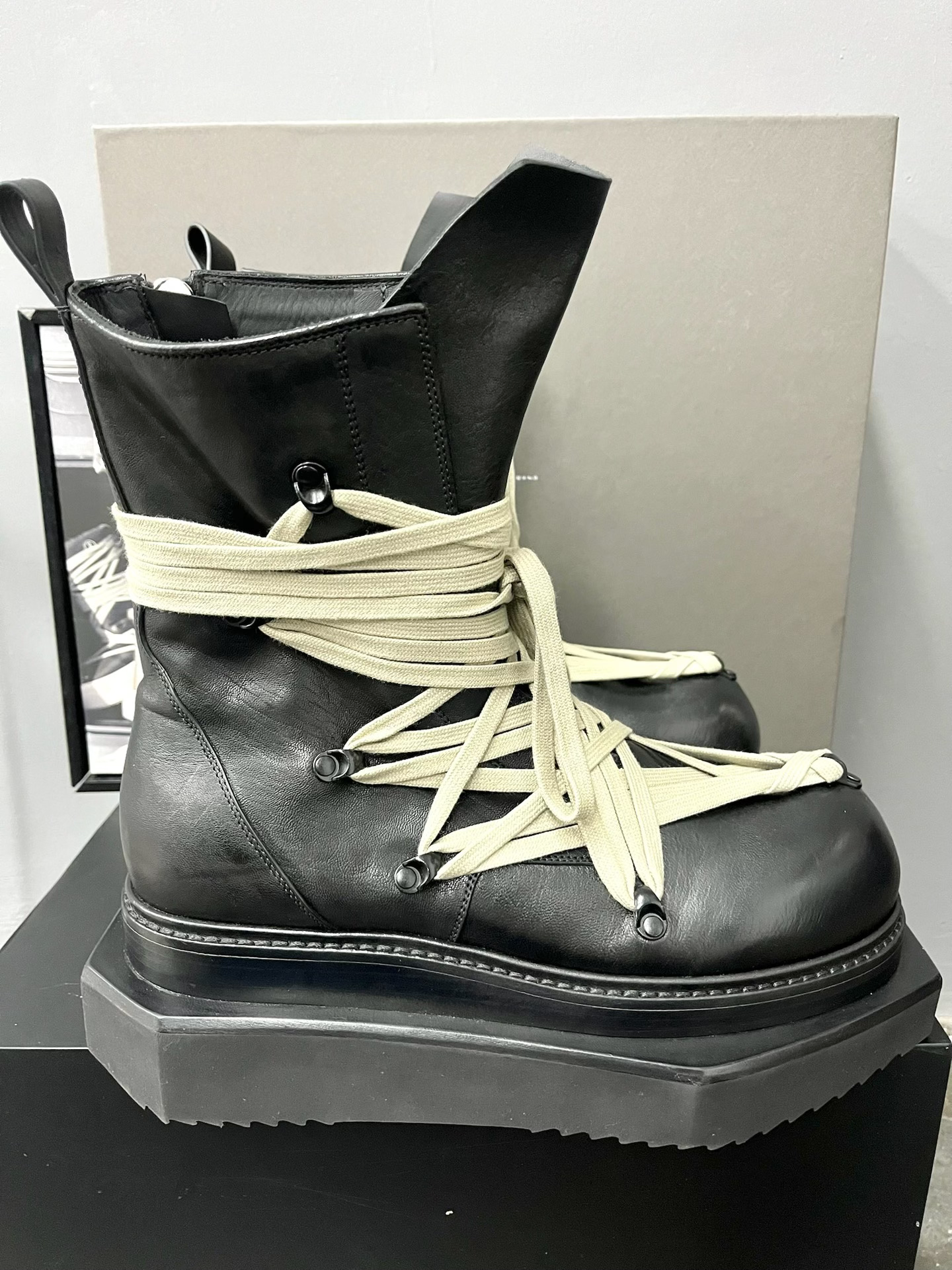 Rick Owens 25FW High-Top Hexagon Boots