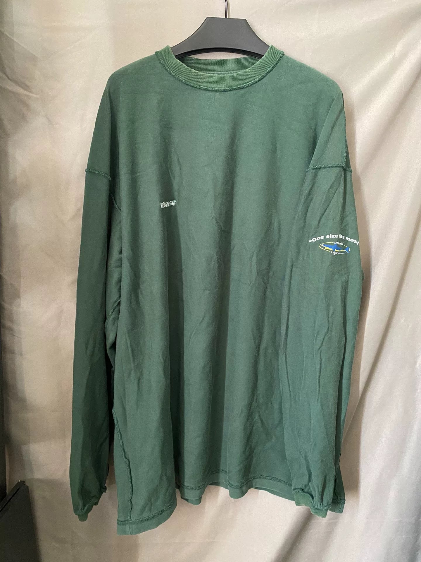 vetements long sleeve logo sweatshirt