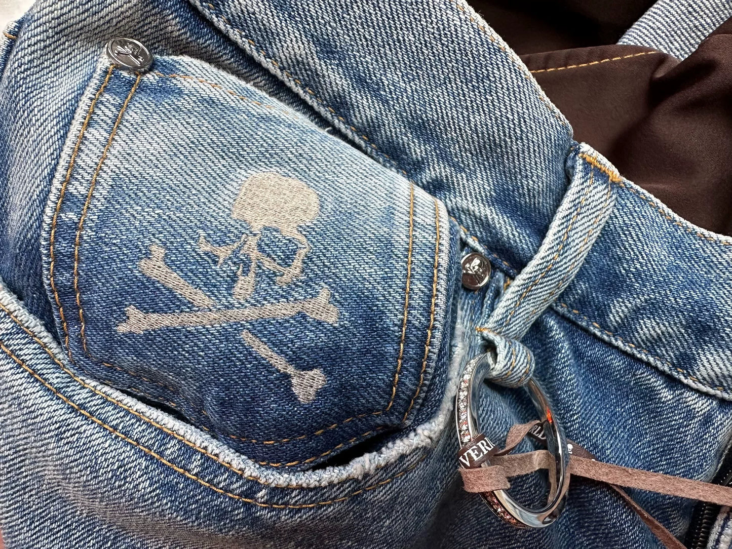 mastermind world skull embroidery denim pants