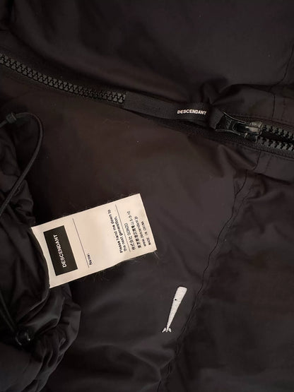 black descendant mummy padded jacket