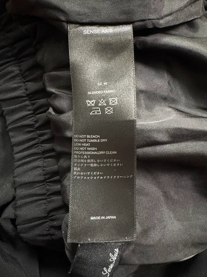 multi-pocket cargo pants in navy blue