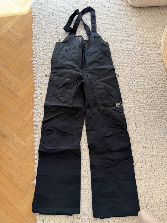 black burton ak457 ski overalls size L