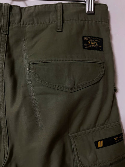 classic army green cargo pants