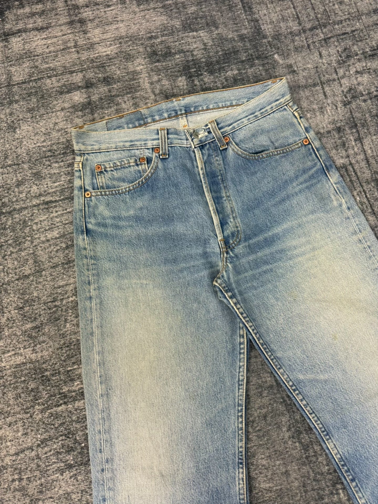 Vintage Levi's 501 90s American Blue Jeans
