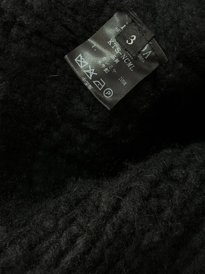 black oversized hand-knitted cashmere jacket