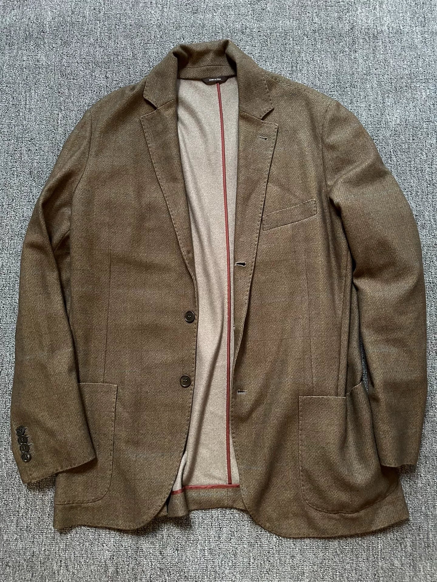 high-quality cashmere silk blend blazer