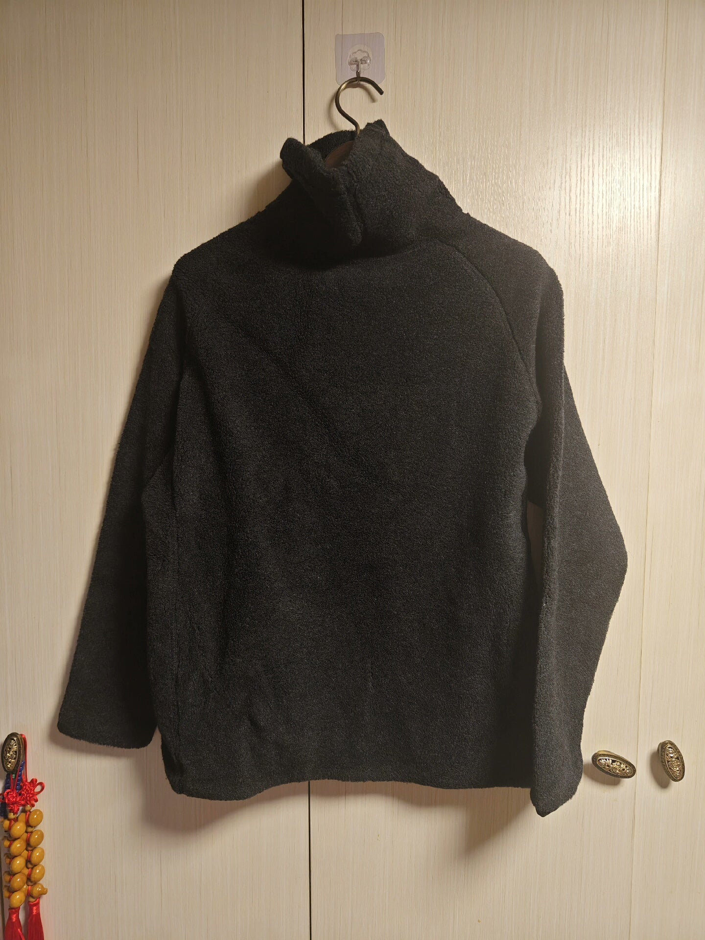 black cashmere turtleneck sweater size 2