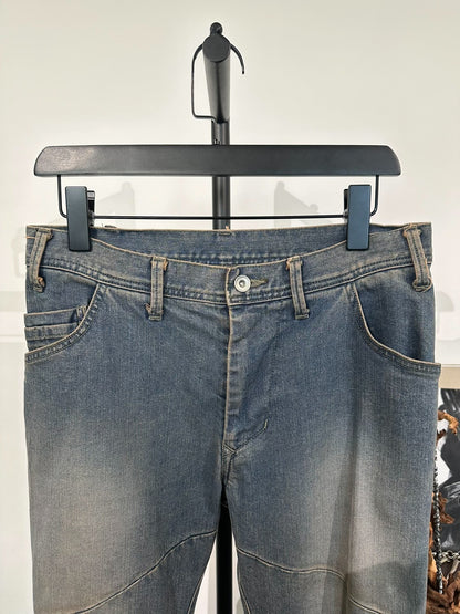 Julius_7 Double Knee Distressed Washed Jeans