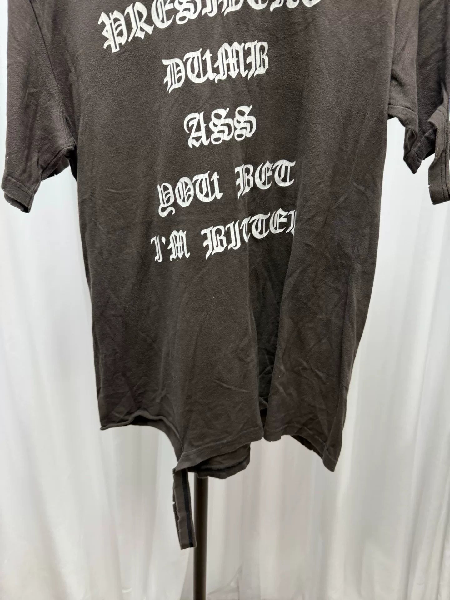 distressed graphic short sleeve tee