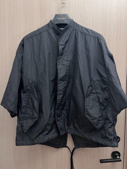 Julius_7 Nylon 3/4 Sleeve Collarless Robe