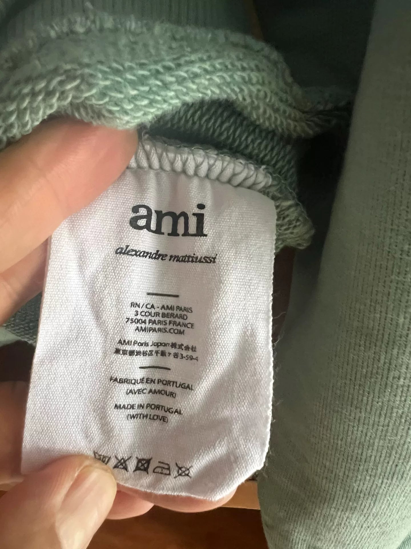 ami yang ming sweatshirt with heart logo