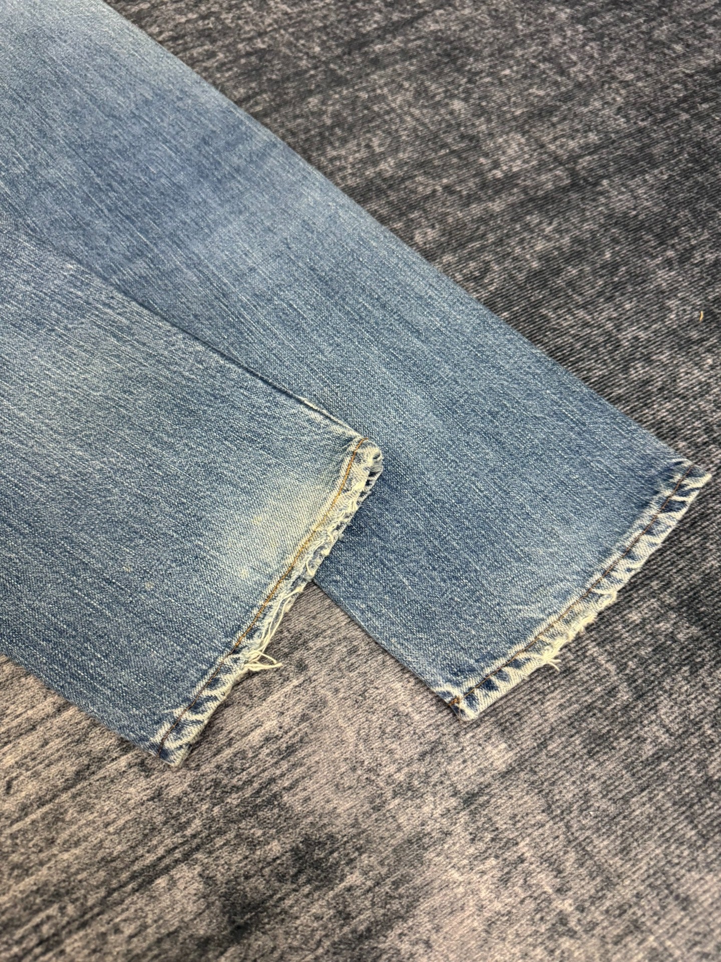 Vintage Levis 502 LVC 90s Jeans