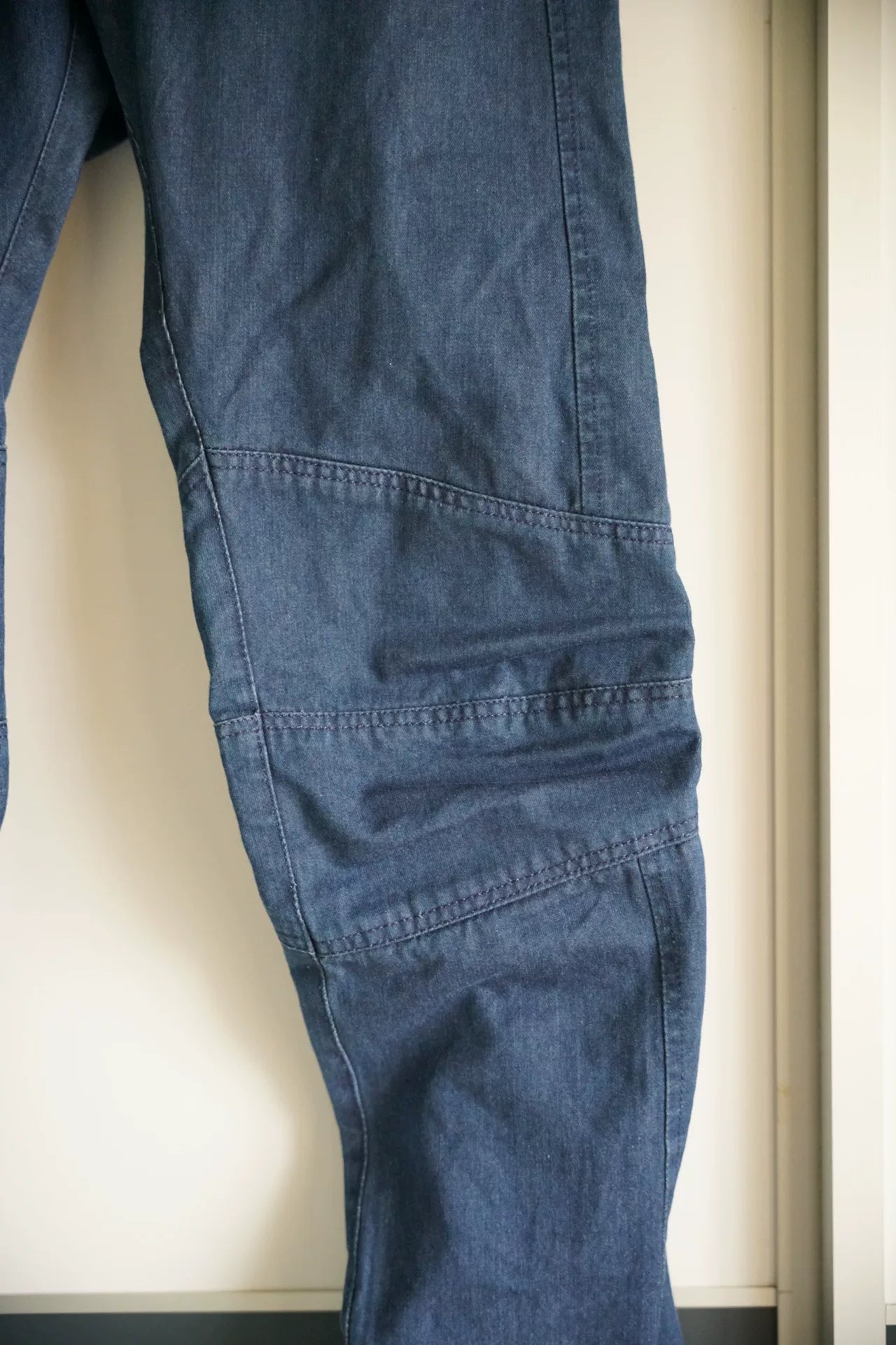 Sulvam Multi-Zipper Denim Pants for Men