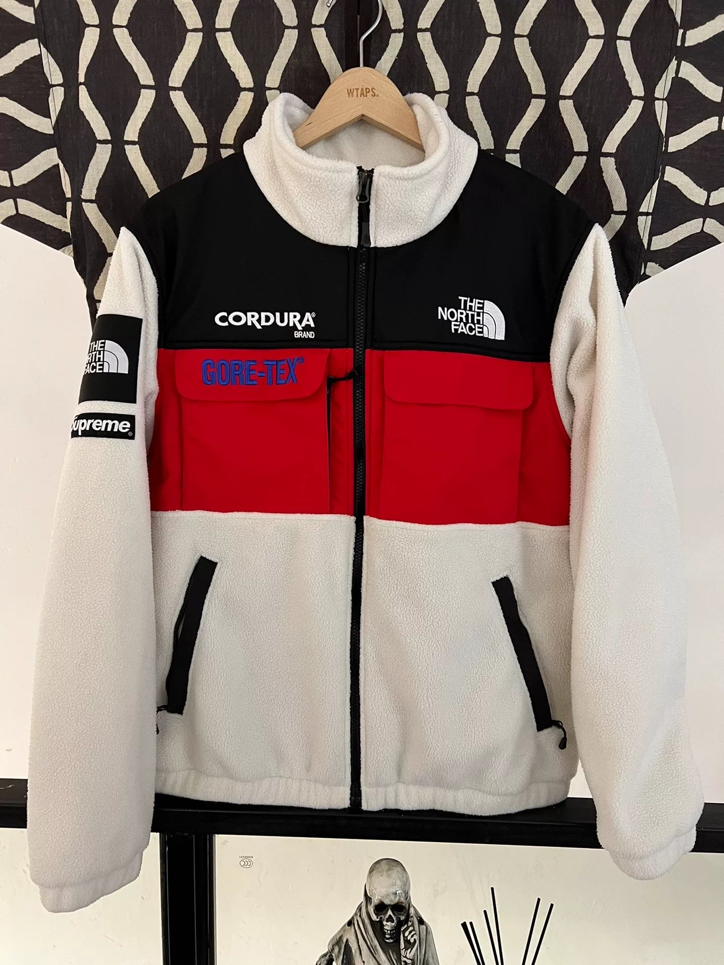 supreme x the north face fleece jacket