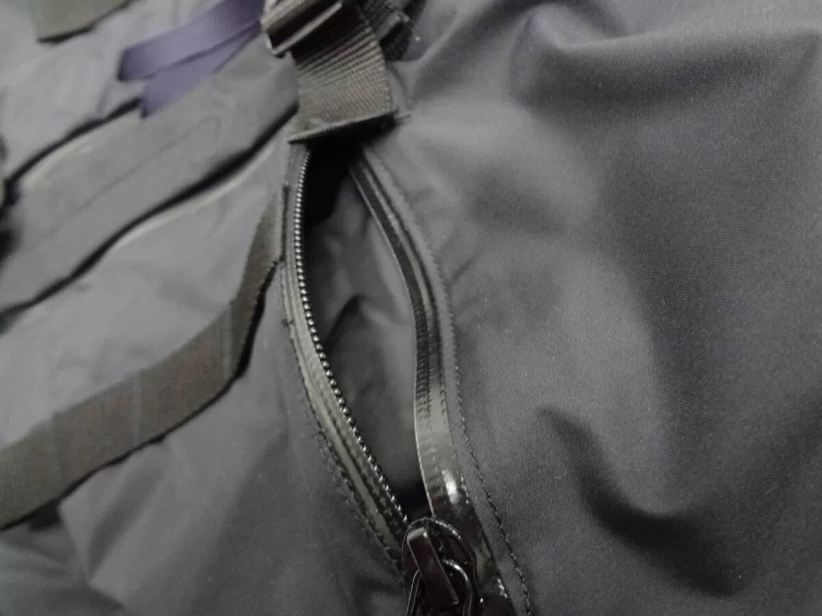 Multifunctional Outdoor Vest for Adventurers