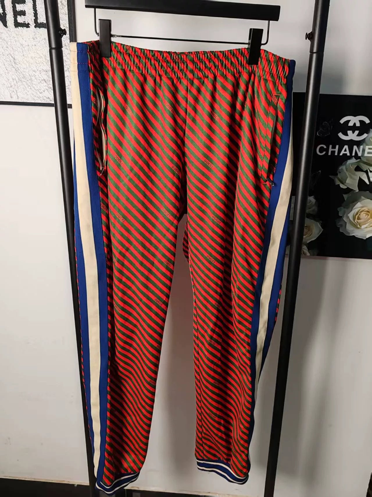 Gucci Printed Pants in Excellent Condition
