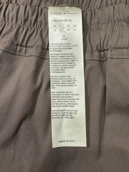 rick owens ro gap shorts in dark color