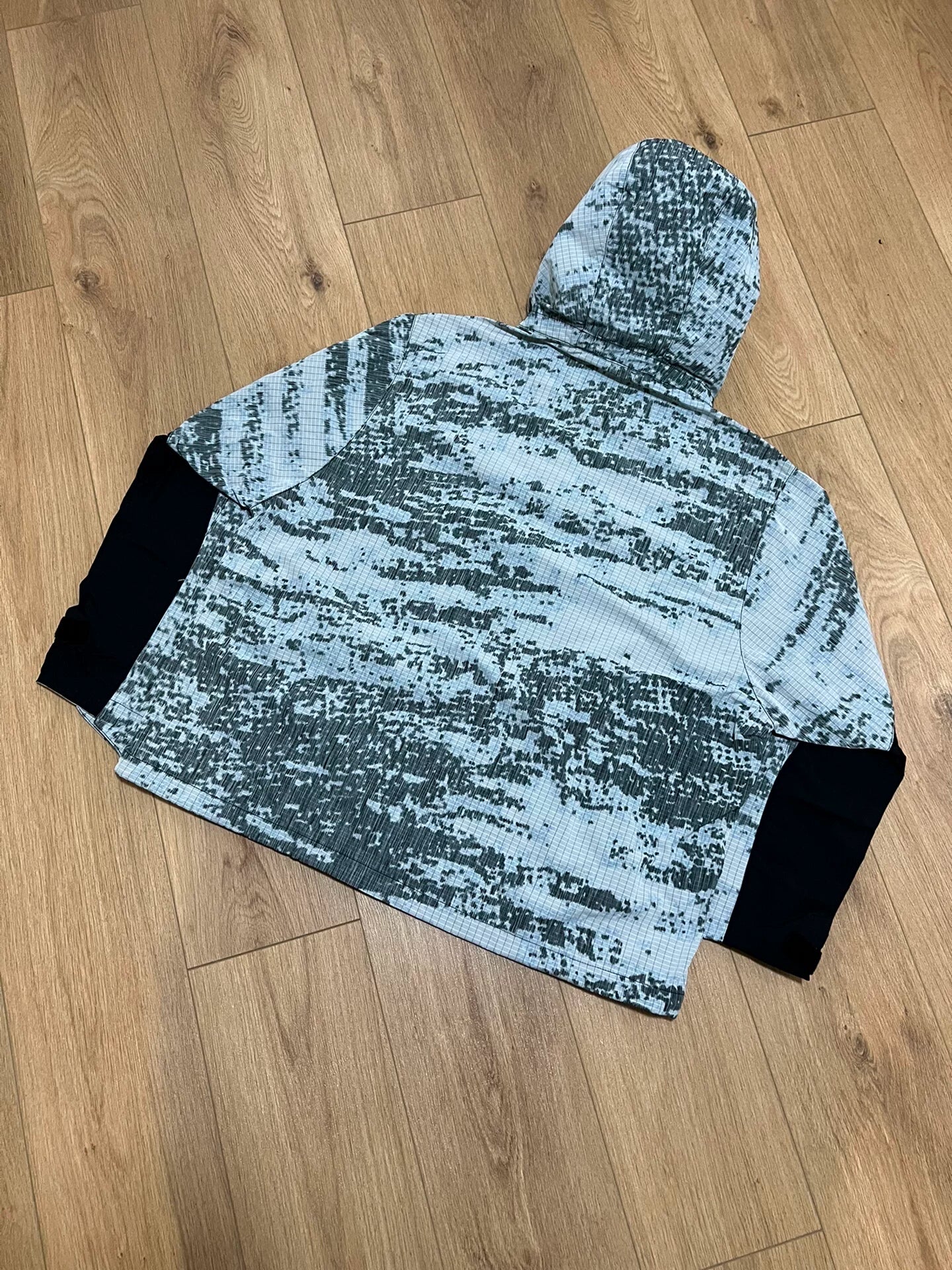 digital camouflage hooded jacket