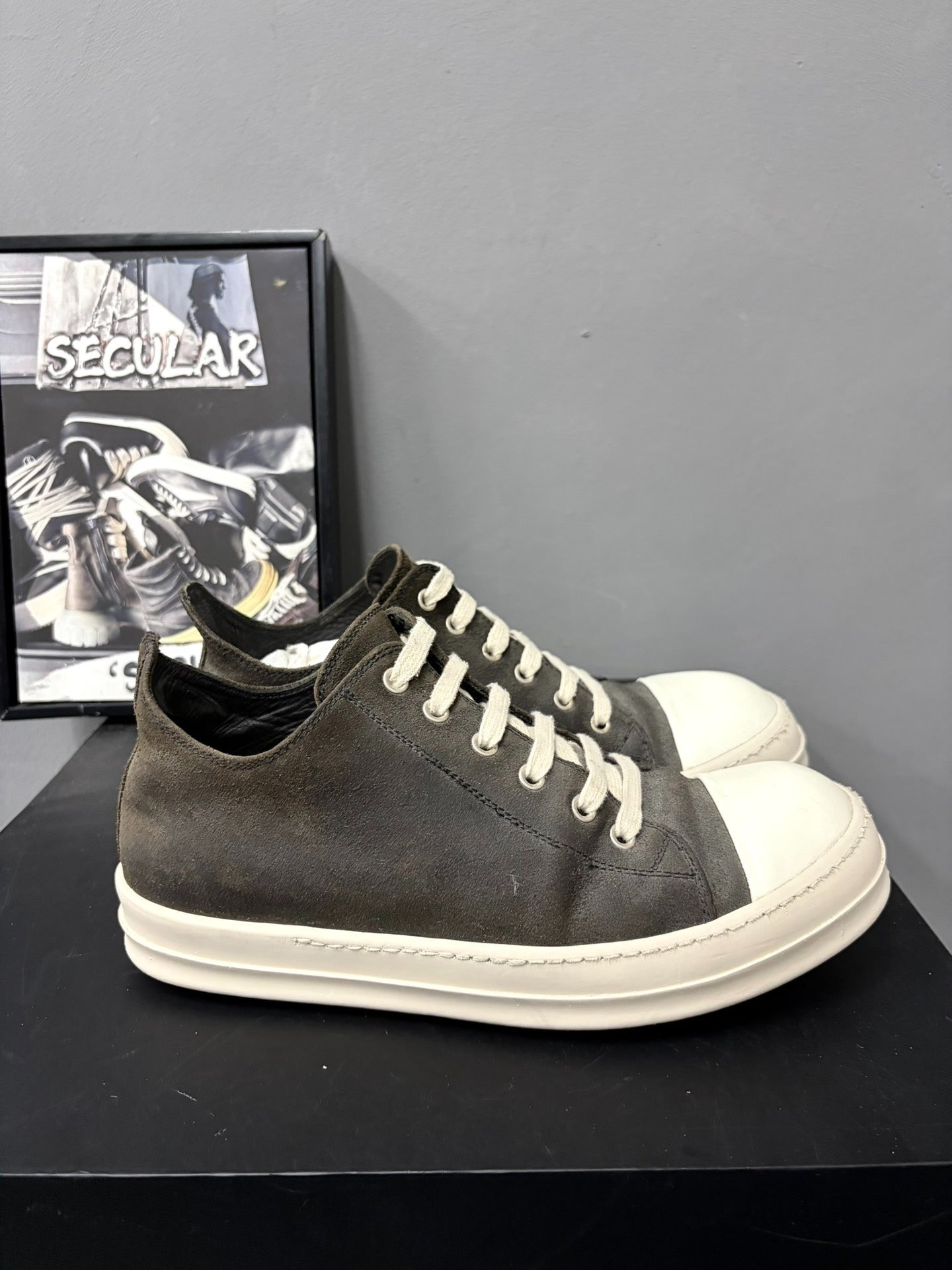 Rick Owens Low-Top Gray Leather Sneakers
