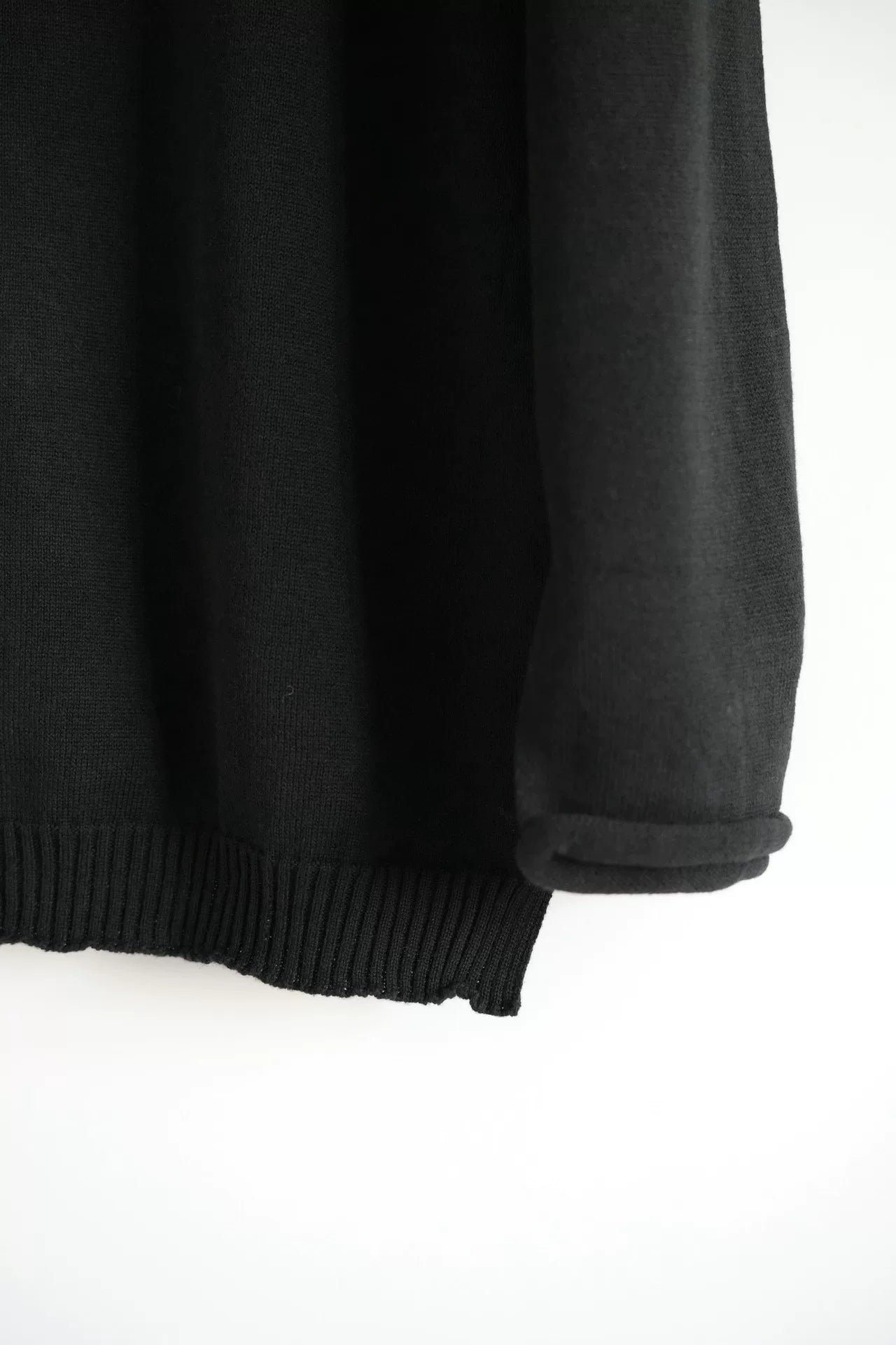 black long sleeve wool cashmere sweater