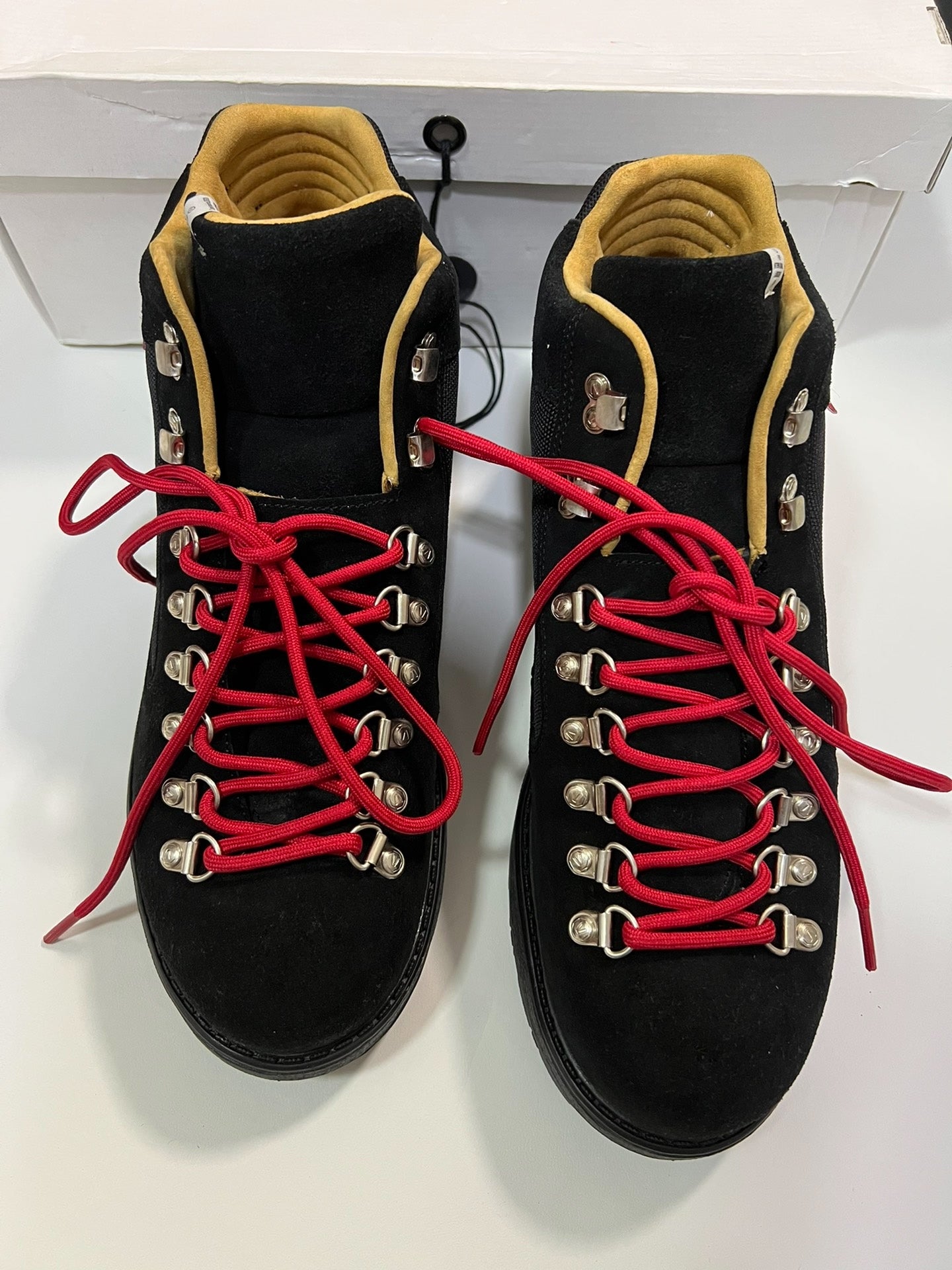 visvim serra ascent x supreme