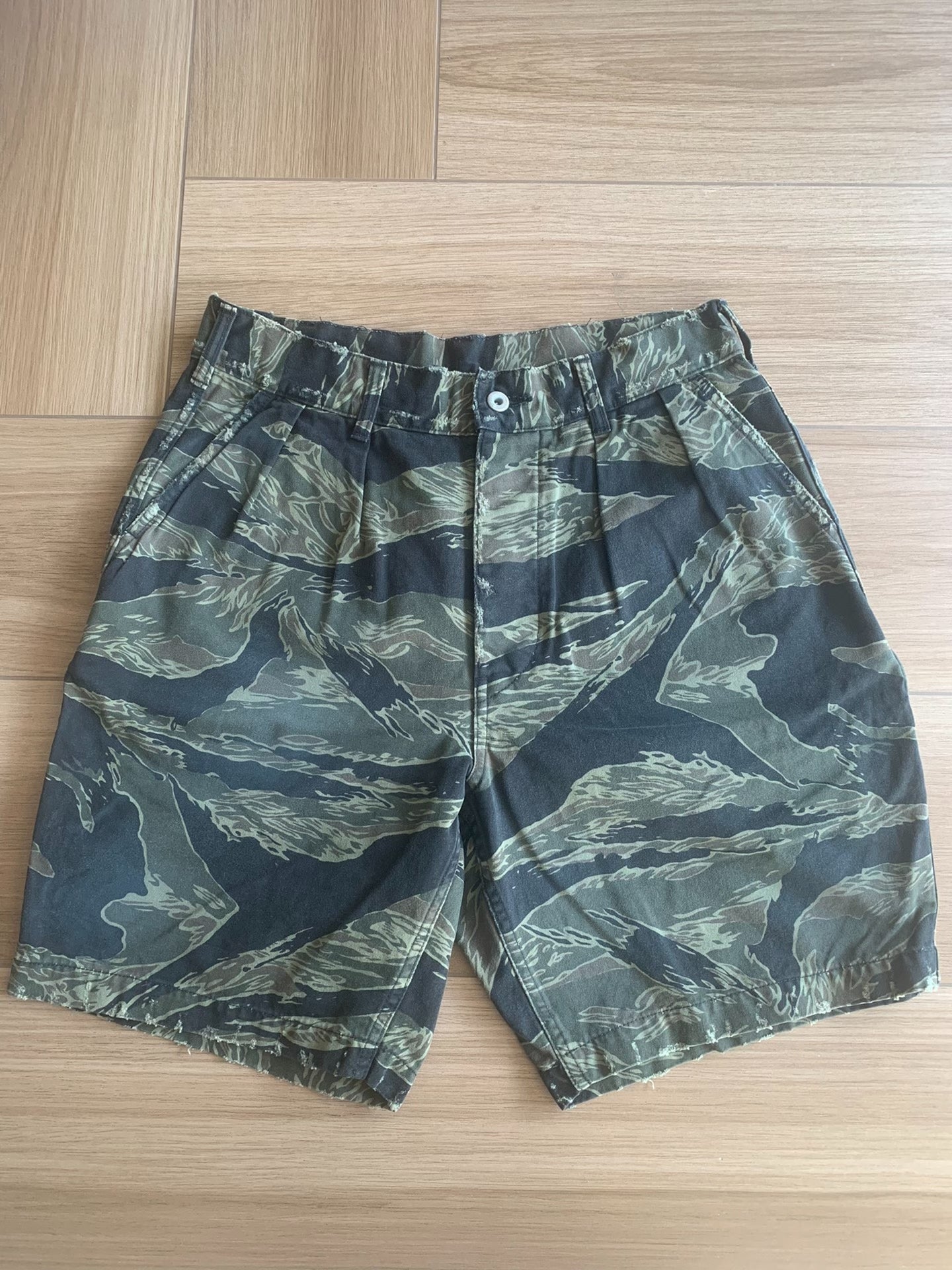 MADNESS Camouflage Cargo Shorts 22SS