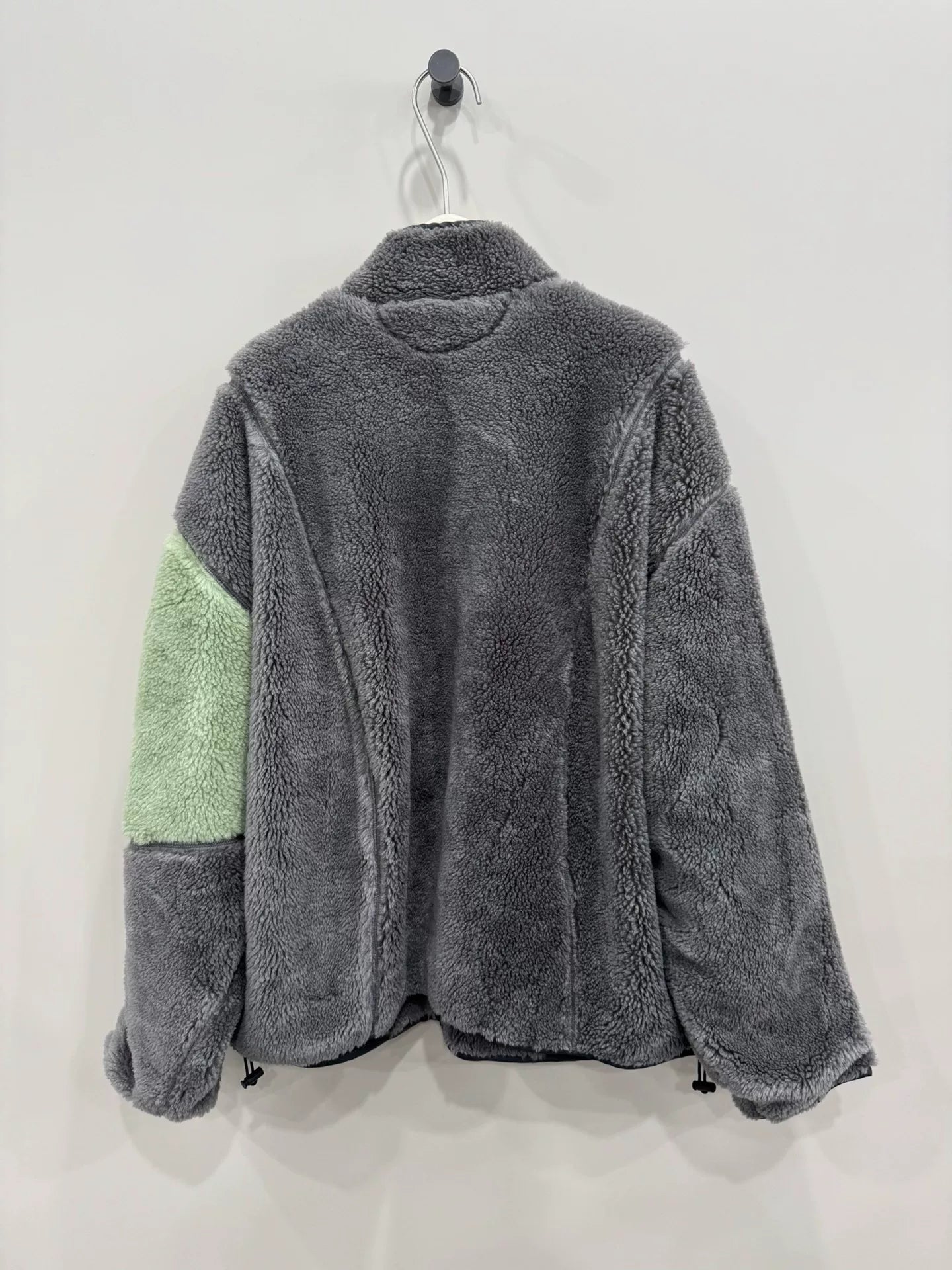 gray fleece zip-up jacket size M
