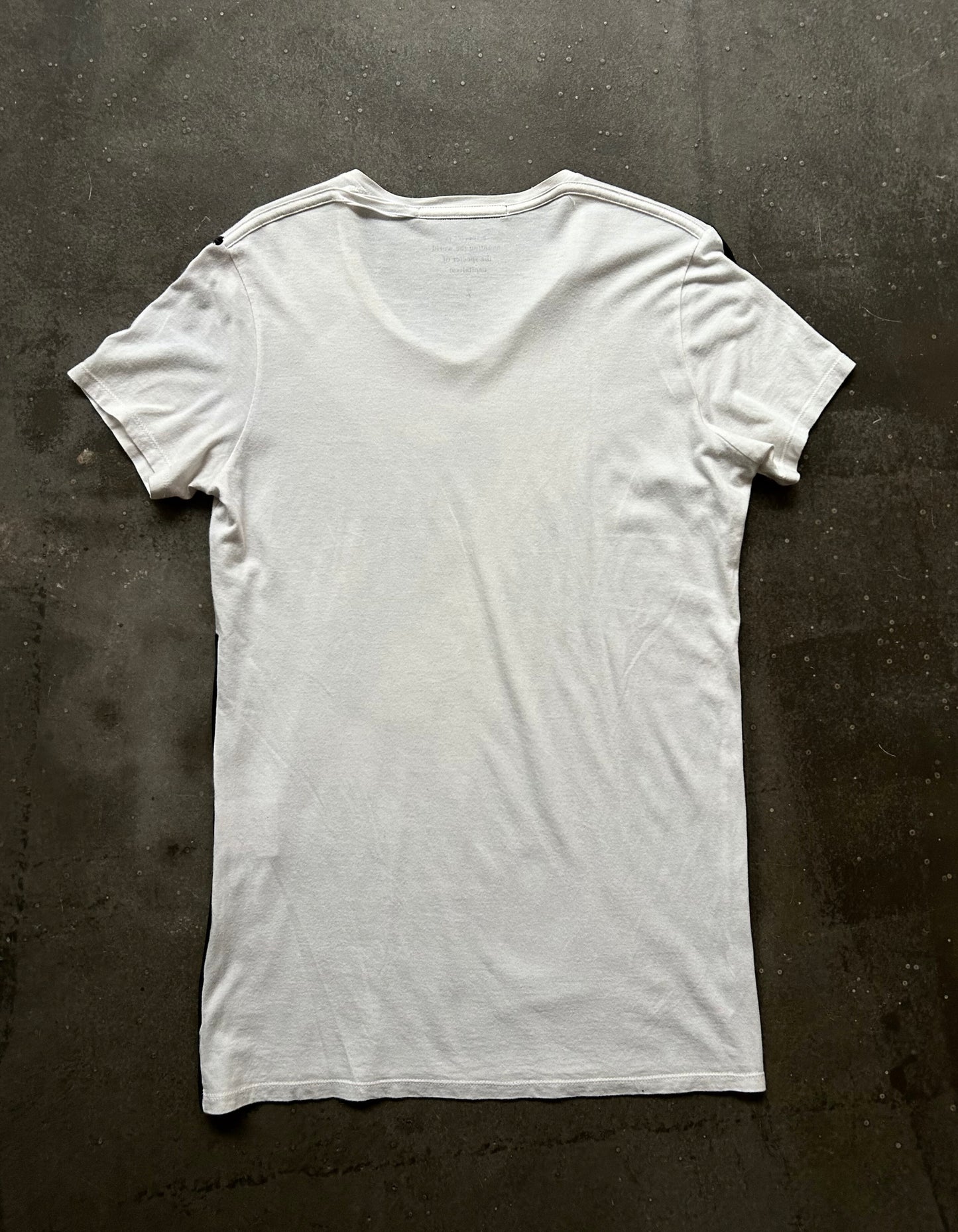 black and white graphic print t-shirt