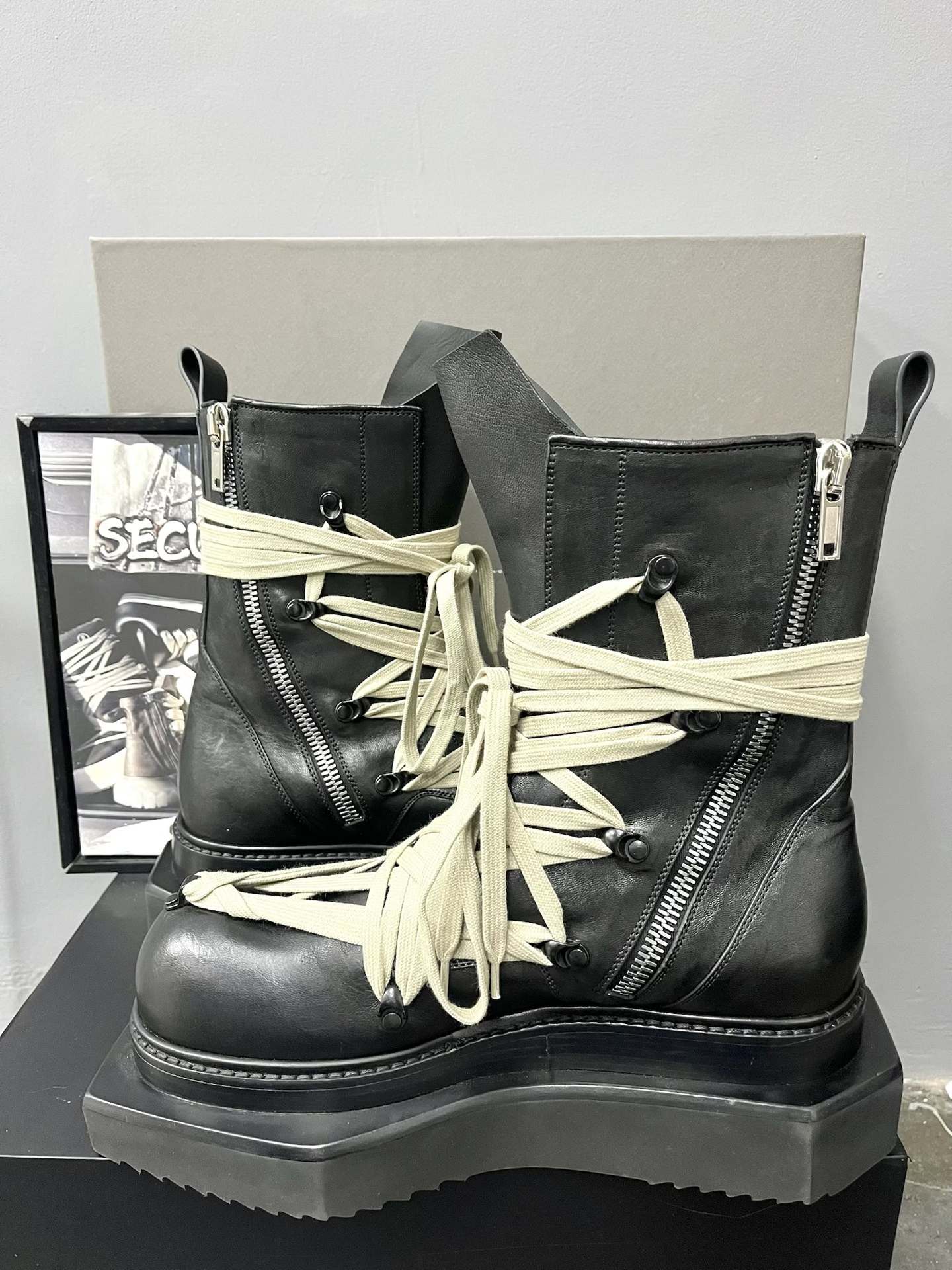 Rick Owens 25FW High-Top Hexagon Boots
