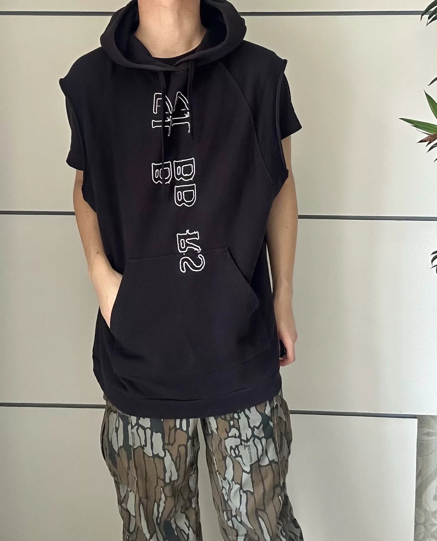 RAF SIMONS Sleeveless Hoodie in Black