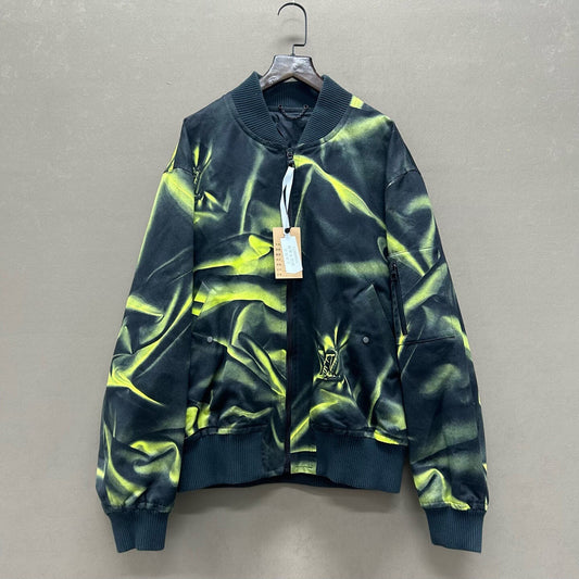 louis vuitton logo print jacket in green