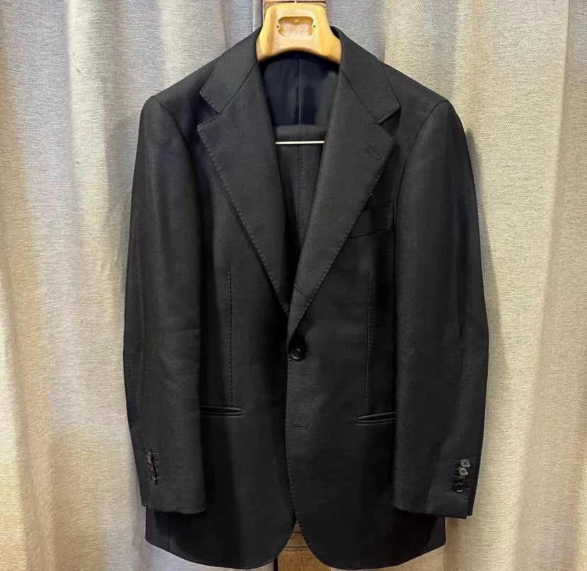 navy blue tailored suit jacket for men