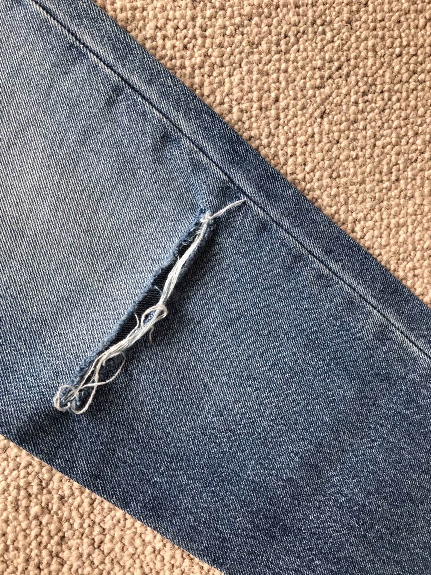 YSL SLP D10 Distressed Jeans W31
