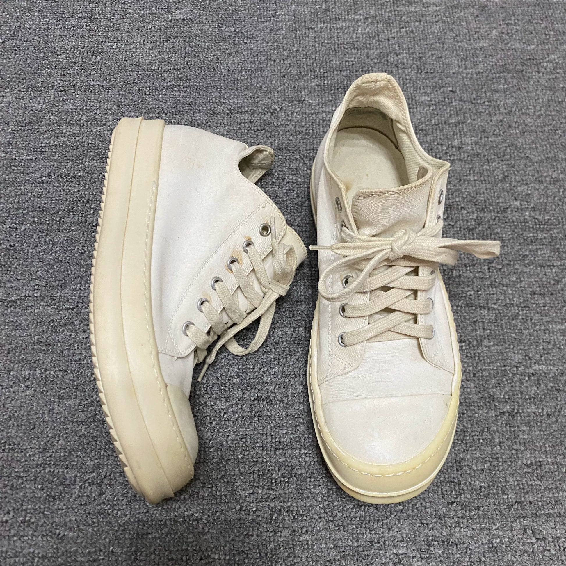 Rick Owens Low Top Sneakers