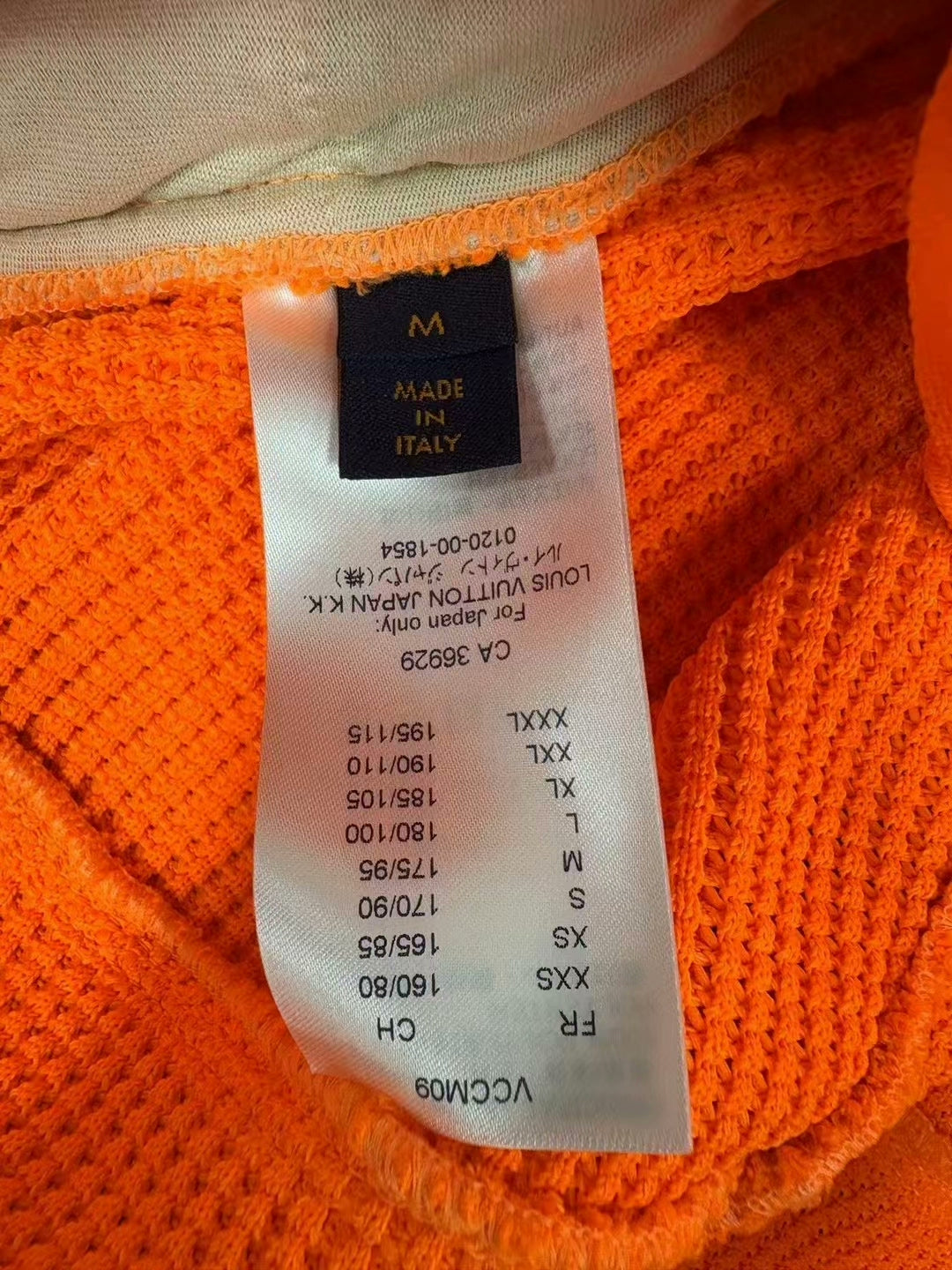 louis vuitton orange checkerboard shorts m size
