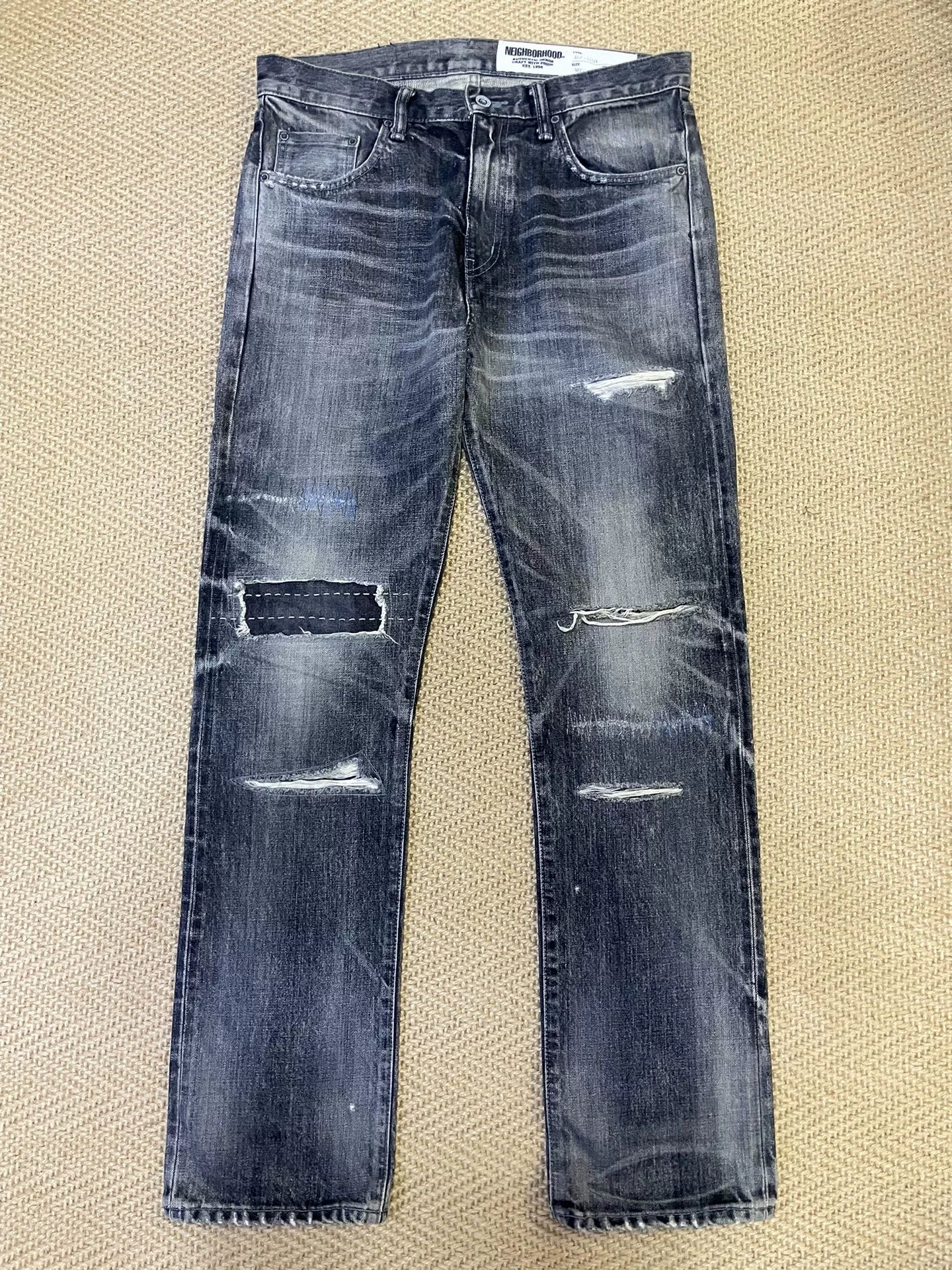 NEIGHBORHOOD 19AW Distressed Jeans